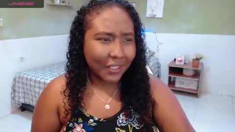 Snapshot of caroldelatorre chatting on 4, 2, 2025 Carol de la torre online show from 4, 2, 2025