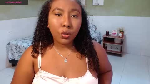 Snapshot of caroldelatorre chatting on 18, 2, 2025 Carol de la torre online show from 18, 2, 2025