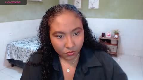 Snapshot of caroldelatorre chatting on 20, 2, 2025 Carol de la torre online show from 20, 2, 2025