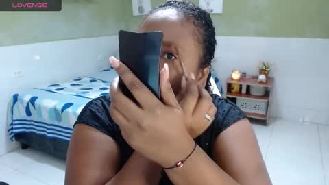 Snapshot of caroldelatorre chatting on 12, 3, 2025 Carol de la torre online show from 12, 3, 2025