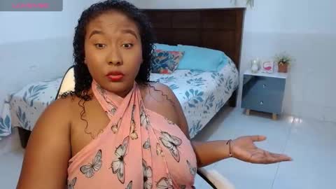 Snapshot of caroldelatorre chatting on 26, 9, 2025 Carol de la torre online show from 26, 9, 2025