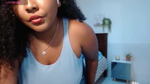 Snapshot of caroldelatorre chatting on 1, 10, 2025 Carol de la torre online show from 1, 10, 2025