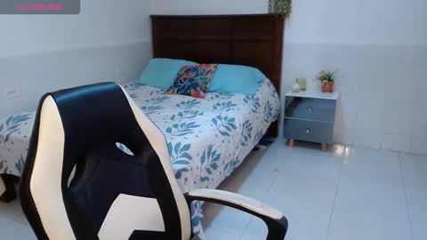 Snapshot of caroldelatorre chatting on 24, 10, 2025 Carol de la torre online show from 24, 10, 2025