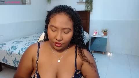 Snapshot of caroldelatorre chatting on 25, 10, 2025 Carol de la torre online show from 25, 10, 2025