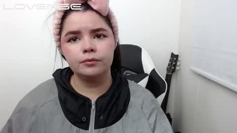 Snapshot of carolina_lee12 chatting on 27, 10, 2025 carolina online show from 27, 10, 2025