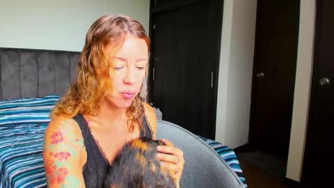 Snapshot of carolina_zaens chatting on 24, 2, 2026 carolina_zaens online show from 24, 2, 2026