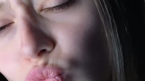 Snapshot of carolinaares chatting on 12, 12, 2024 Carolina online show from 12, 12, 2024