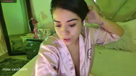 caroline online show from 26, 4, 2026