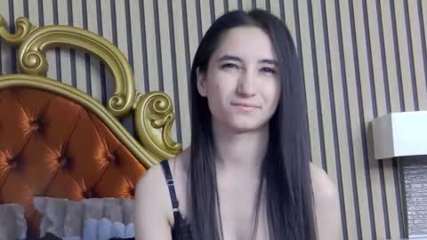 Snapshot of carolinahart chatting on 2, 5, 2026 carolinahart online show from 2, 5, 2026