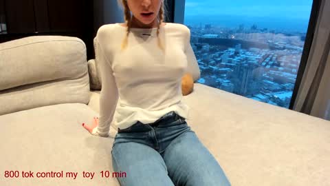 Snapshot of carolinaherera chatting on 17, 12, 2024 Lina.I will online 1 December online show from 17, 12, 2024