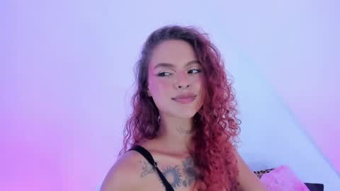 Snapshot of caroline_clark420 chatting on 25, 5, 2026 Caroline Clark online show from 25, 5, 2026