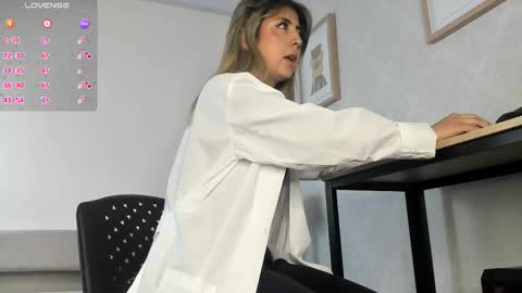  Caroline  online show from 22, 9, 2025