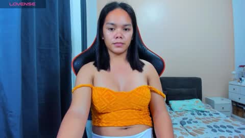 caroline_east online show from 14, 11, 2025