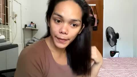 Snapshot of caroline_east chatting on 3, 3, 2026 caroline_east online show from 3, 3, 2026