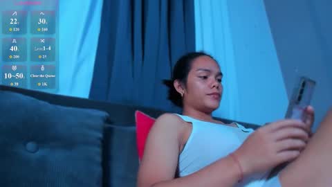 Snapshot of caroline_east chatting on 21, 3, 2026 caroline_east online show from 21, 3, 2026