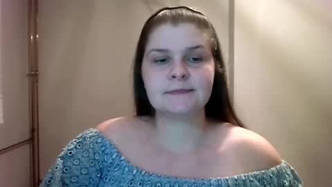 Caroline online show from 12, 2, 2025