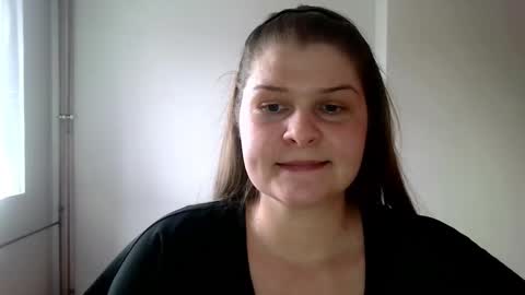Caroline online show from 26, 2, 2025