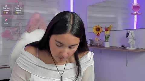 caroline_rodriguez_9 online show from 15, 5, 2026