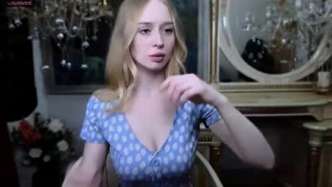 Caroline online show from 21, 11, 2025