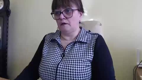 Snapshot of carolinedream_ chatting on 11, 2, 2025 CarolineDream  online show from 11, 2, 2025