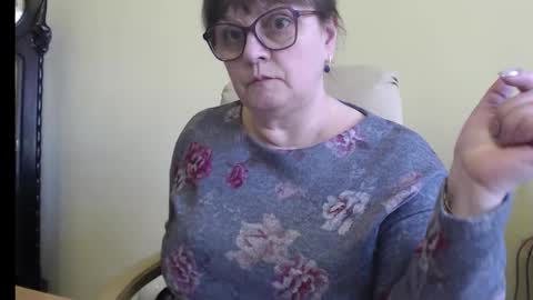 Snapshot of carolinedream_ chatting on 27, 2, 2025 CarolineDream  online show from 27, 2, 2025
