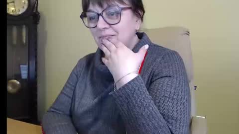 Snapshot of carolinedream_ chatting on 4, 3, 2025 CarolineDream  online show from 4, 3, 2025
