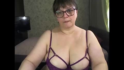 Snapshot of carolinedream_ chatting on 8, 3, 2025 CarolineDream  online show from 8, 3, 2025