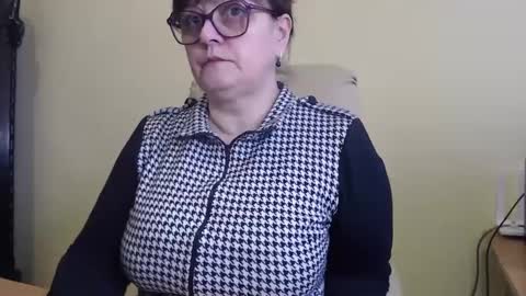 Snapshot of carolinedream_ chatting on 11, 3, 2025 CarolineDream  online show from 11, 3, 2025