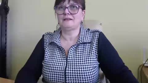 Snapshot of carolinedream_ chatting on 11, 3, 2025 CarolineDream  online show from 11, 3, 2025