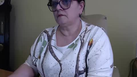 Snapshot of carolinedream_ chatting on 12, 3, 2025 CarolineDream  online show from 12, 3, 2025