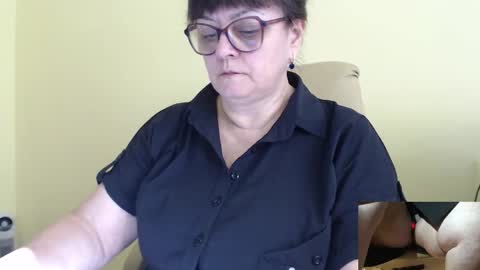 Snapshot of carolinedream_ chatting on 9, 9, 2025 CarolineDream  online show from 9, 9, 2025