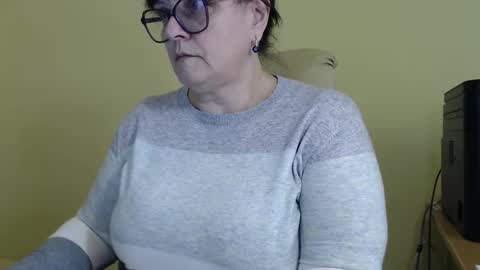 Snapshot of carolinedream_ chatting on 22, 9, 2025 CarolineDream  online show from 22, 9, 2025