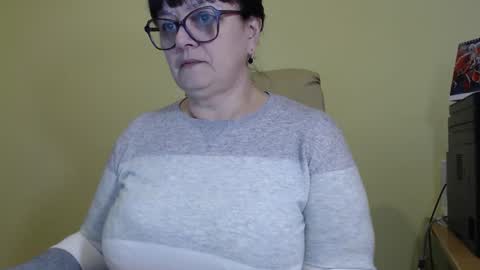 Snapshot of carolinedream_ chatting on 20, 10, 2025 CarolineDream  online show from 20, 10, 2025