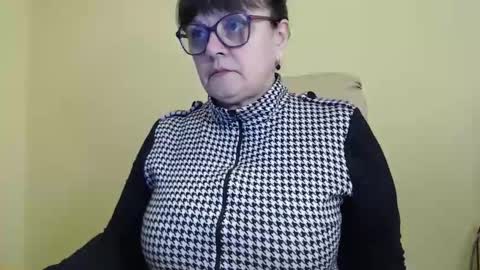 Snapshot of carolinedream_ chatting on 24, 10, 2025 CarolineDream  online show from 24, 10, 2025