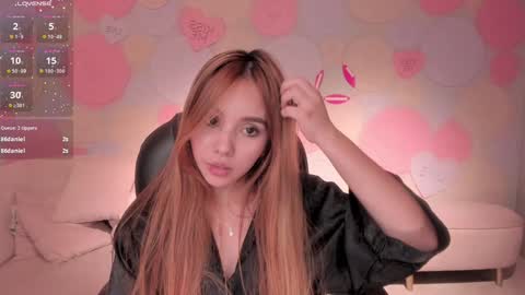 Snapshot of carolinegrace_ chatting on 3, 12, 2024 Caro online show from 3, 12, 2024