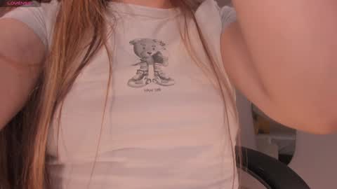 Snapshot of carolinegrace_ chatting on 7, 2, 2025 Caro online show from 7, 2, 2025