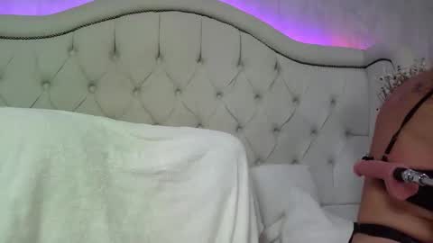 carolinesampaio online show from 10, 4, 2026