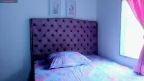 Caroline  online show from 12, 10, 2025