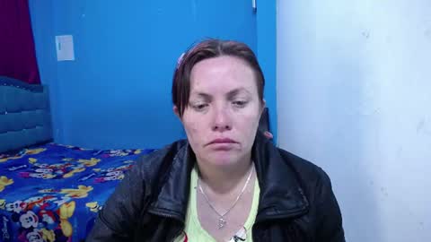 Carolinhe  online show from 8, 7, 2026