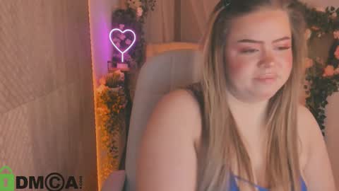 Snapshot of caroll_li chatting on 9, 2, 2025 caroll_li online show from 9, 2, 2025