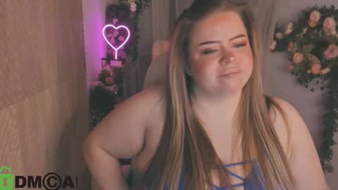 Snapshot of caroll_li chatting on 6, 3, 2025 caroll_li online show from 6, 3, 2025