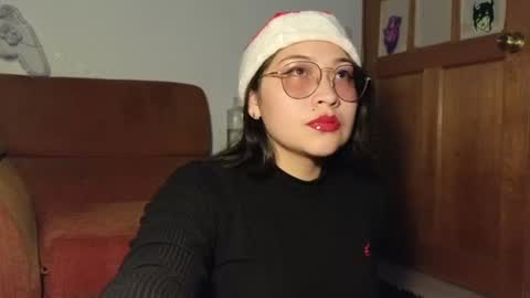 Snapshot of caroll_luna chatting on 6, 12, 2024 kitty online show from 6, 12, 2024