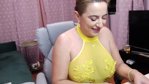 Carrie online show from 4, 12, 2024
