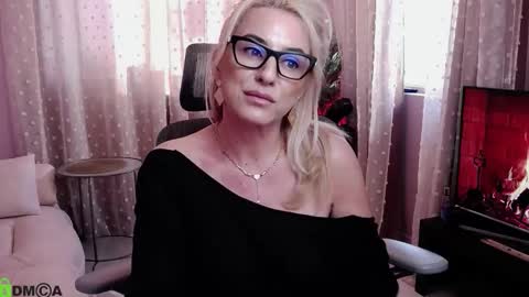 Carrie online show from 3, 2, 2026