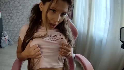 Snapshot of carysgs chatting on 26, 9, 2025 carysgs online show from 26, 9, 2025