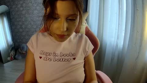 Snapshot of carysgs chatting on 2, 10, 2025 carysgs online show from 2, 10, 2025