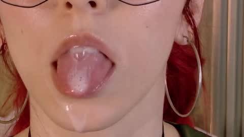 Snapshot of casandra_busting chatting on 28, 5, 2026 Casandra online show from 28, 5, 2026