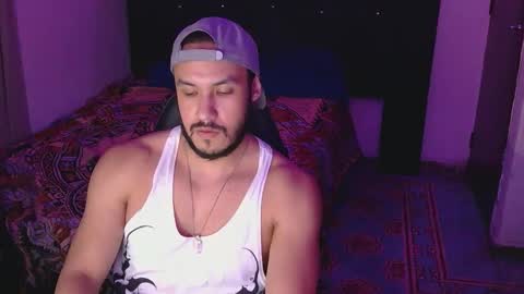 Snapshot of casas_oom chatting on 18, 10, 2025 online show from 18, 10, 2025