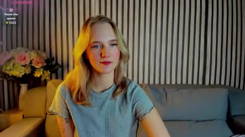 Snapshot of casey_sweeet chatting on 19, 10, 2025 Casey sweeet online show from 19, 10, 2025