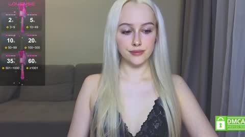 Snapshot of caseylabow chatting on 12, 1, 2025 My name is Casey... Nice to meet you I will be happy to have funthumbs up please its important online show from 12, 1, 2025